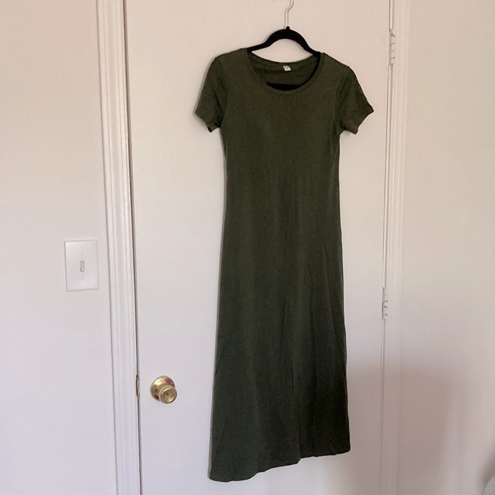 ‼️SALE‼️Uniqlo Long Dress with pads